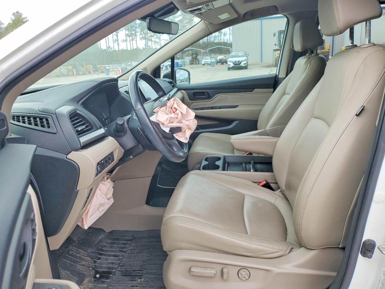 2020 Honda Odyssey Touring - Фото 7