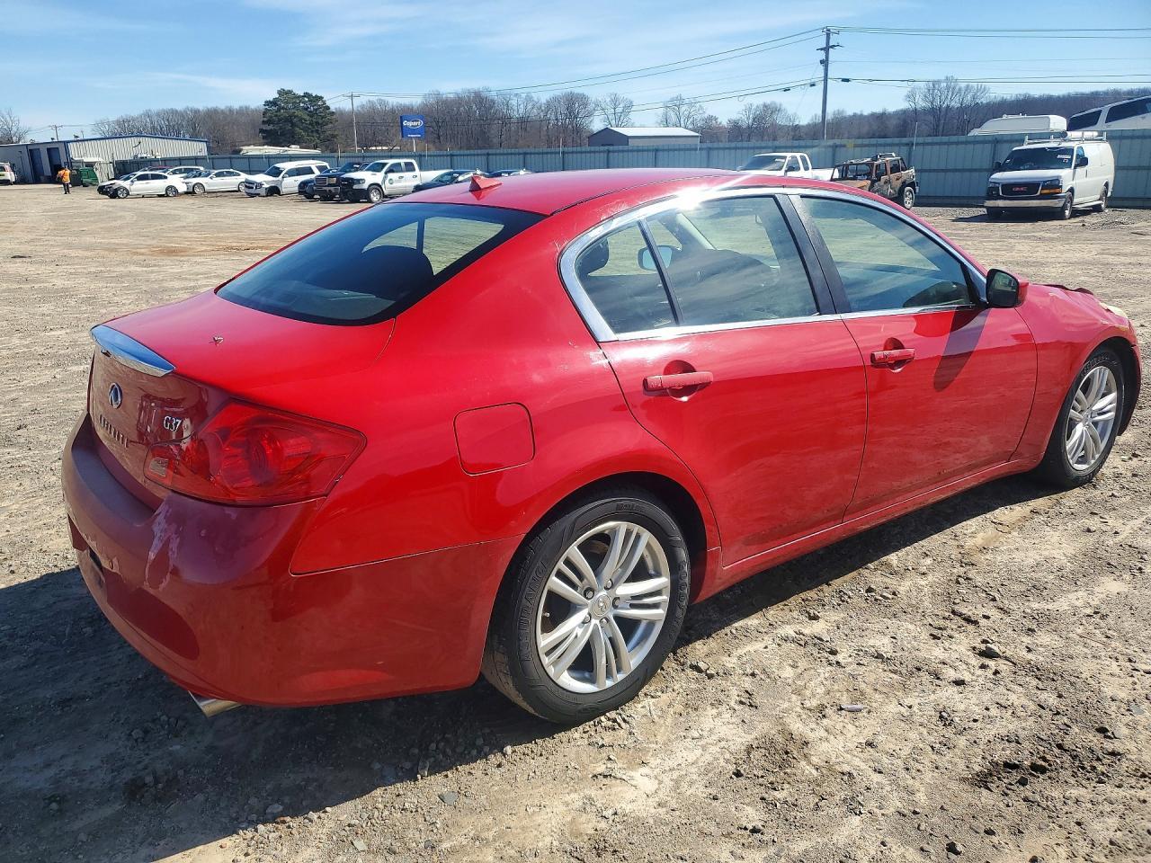 2012 Infiniti G37 Base - Фото 3