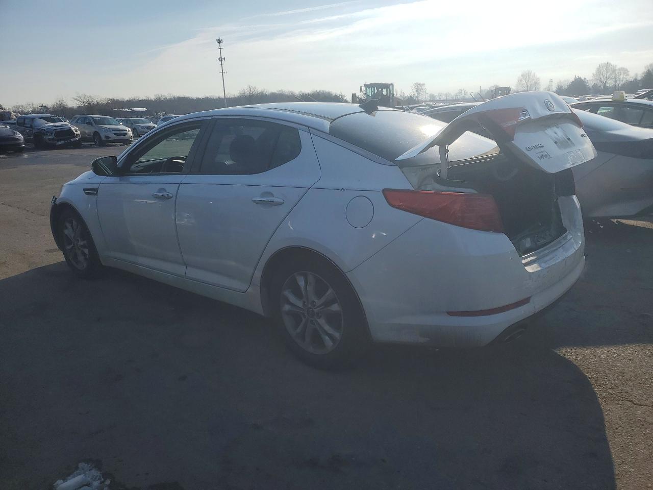 2011 Kia Optima Ex - Image 2