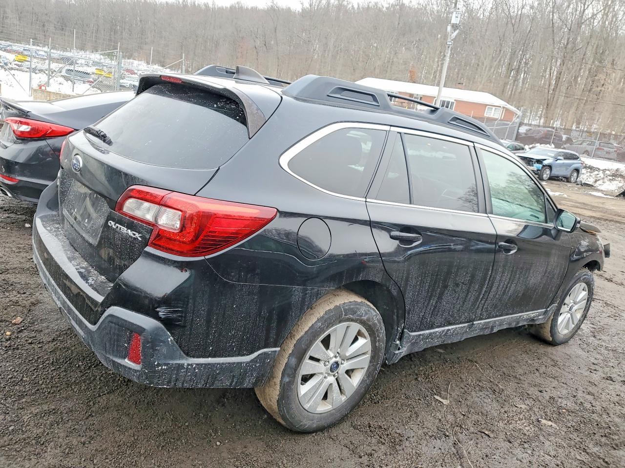 2019 Subaru Outback 2.5I Premium - Фото 3