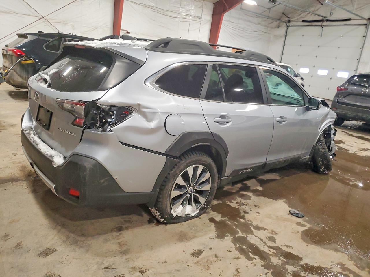 2025 Subaru Outback Limited - Фото 3