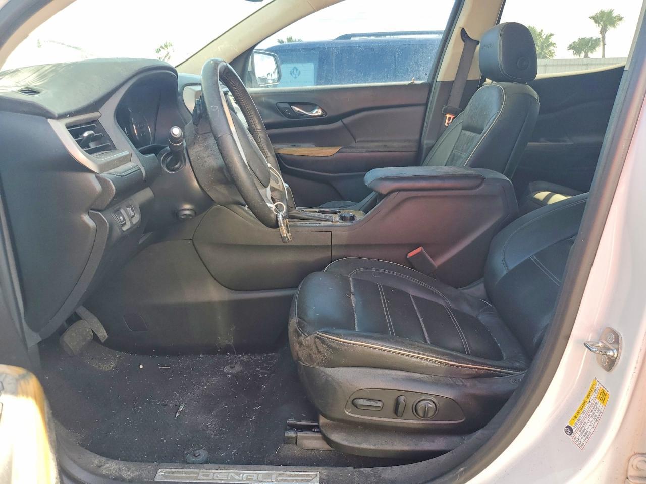 2017 GMC Acadia Denali - Image 7