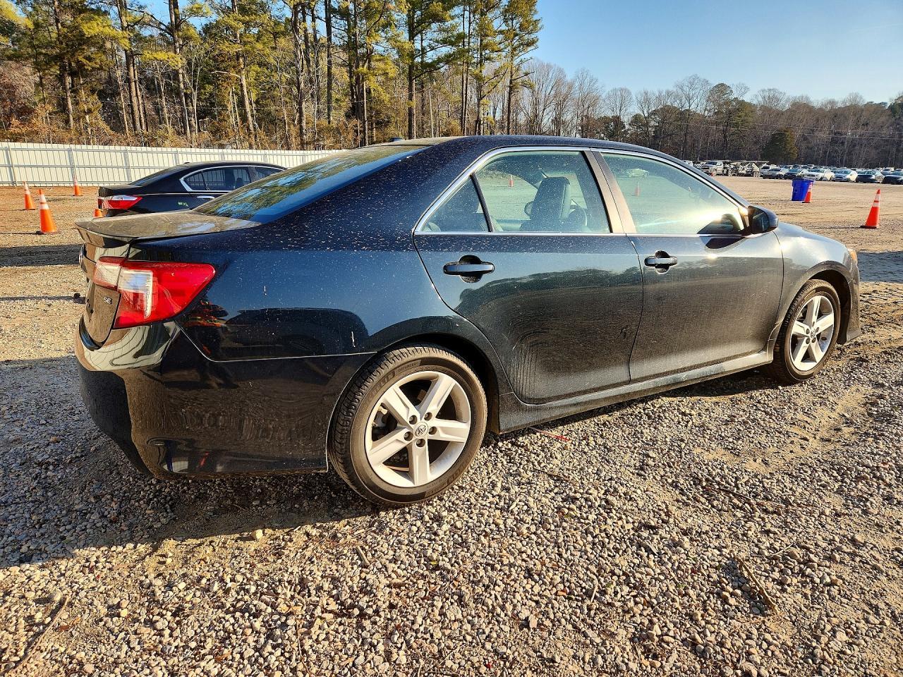 2013 Toyota Camry Se - Фото 3