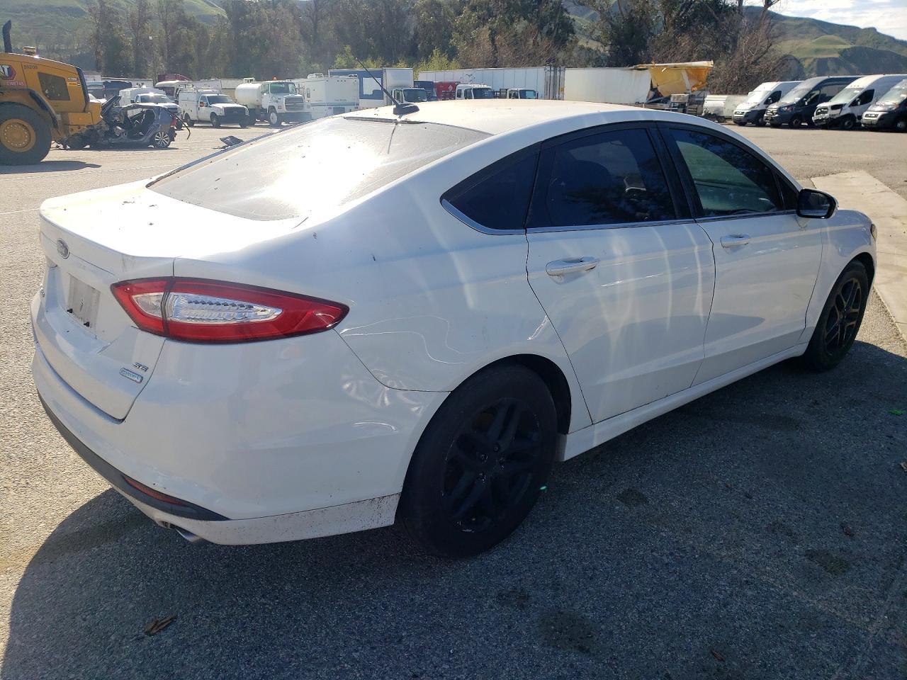 2016 Ford Fusion Se - Image 3