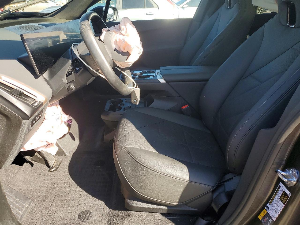 2025 BMW Ix xDrive50 - Фото 7