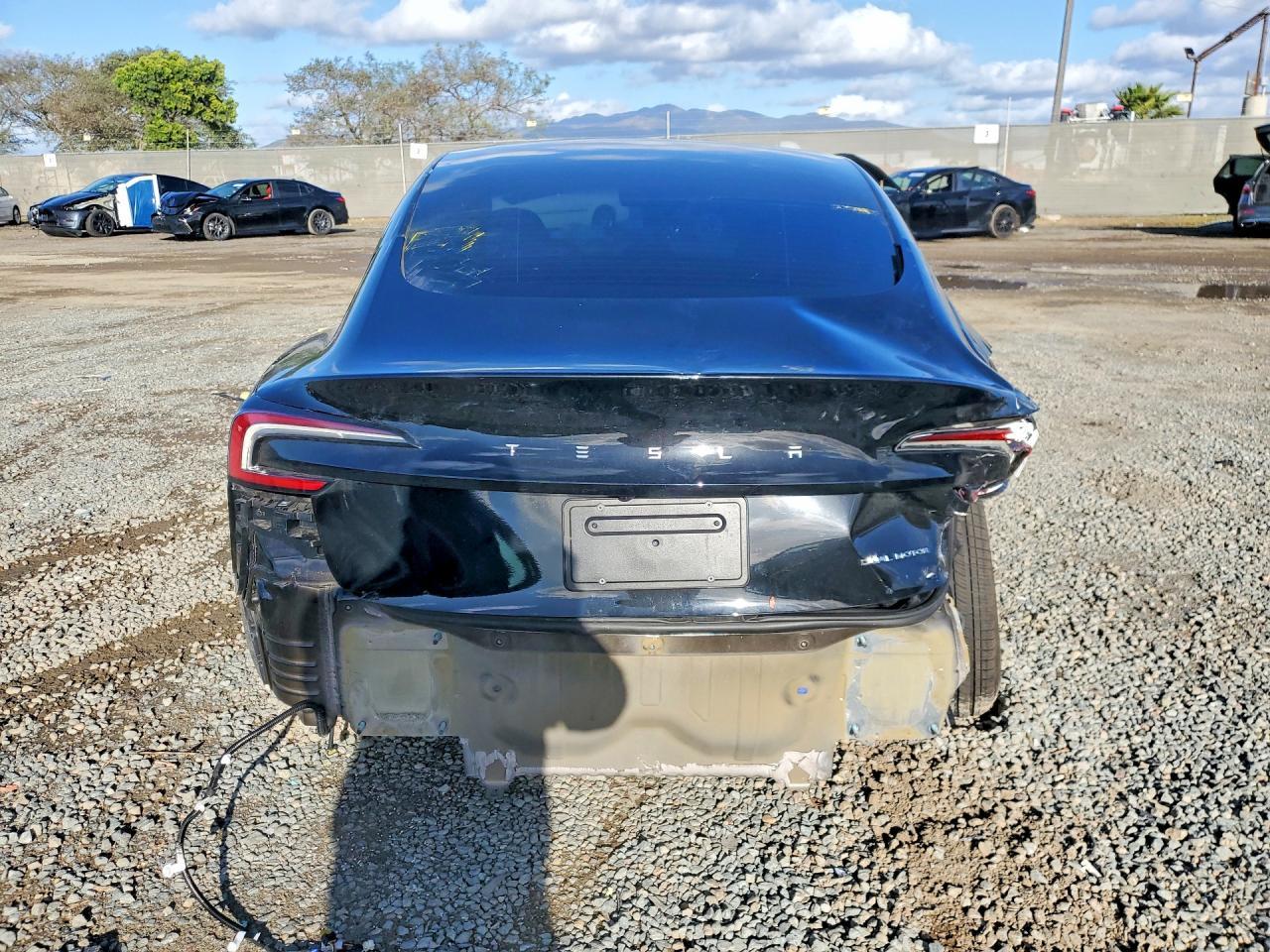2024 Tesla Model 3 - Image 6