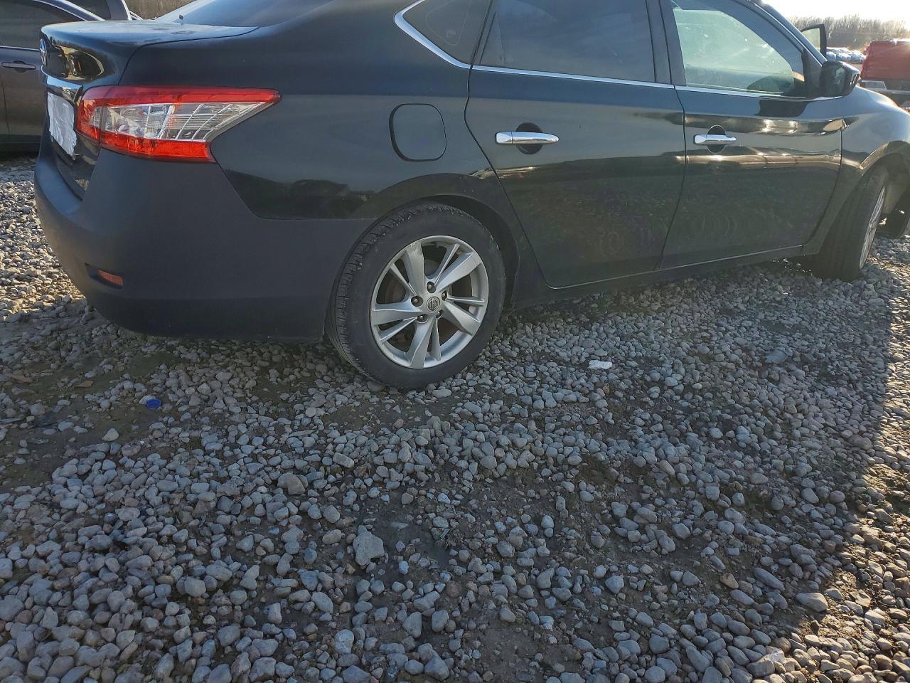 2015 Nissan Sentra S - Image 3