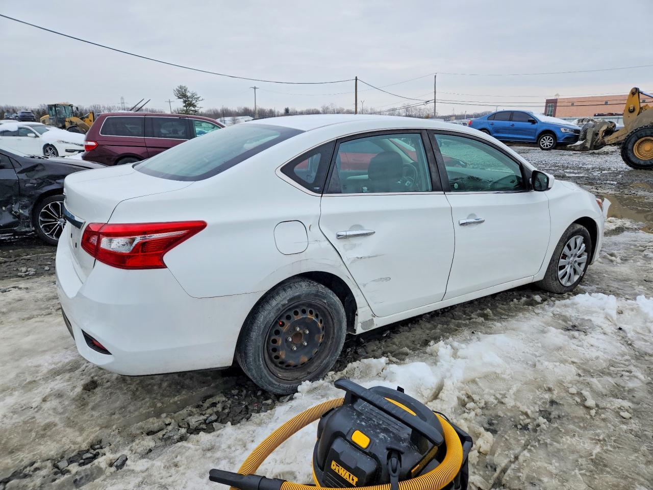 2019 Nissan Sentra S - Фото 3