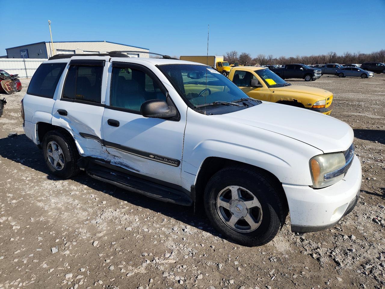 2002 Chev Trailblazer - Image 4