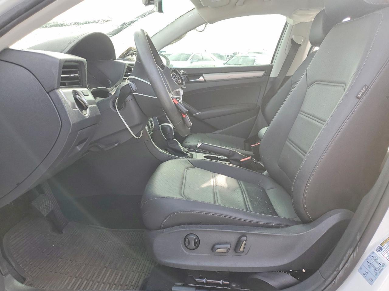 2021 Volkswagen Passat Se - Image 7