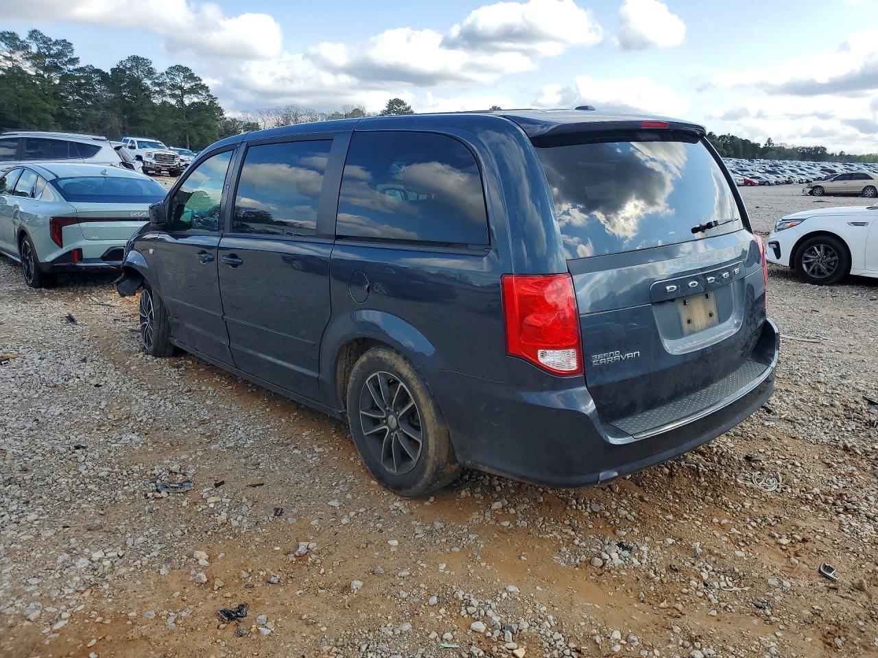 2014 Dodge Grand Caravan Se - Image 2