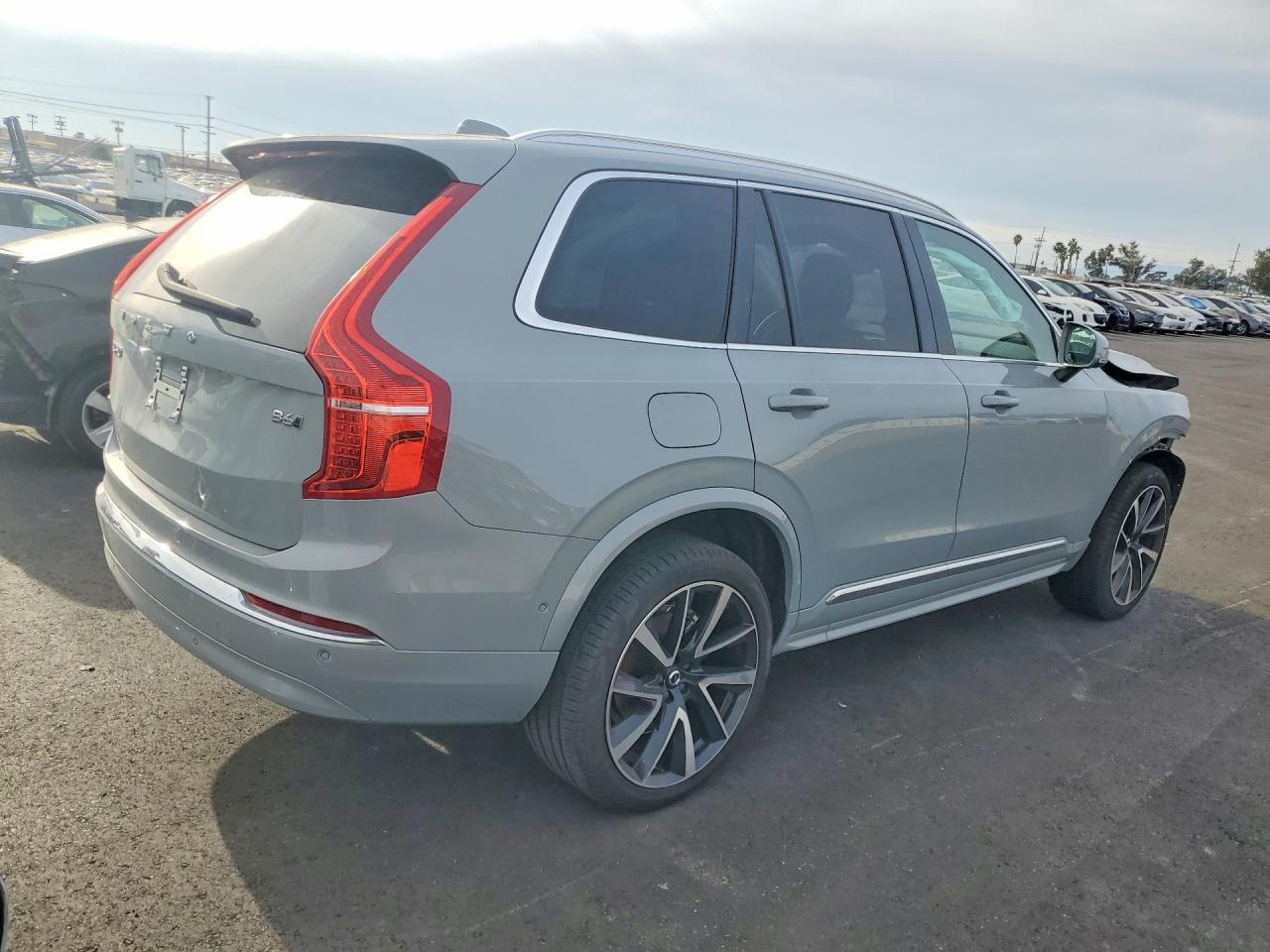 2025 Volvo Xc90 Plus - Фото 3
