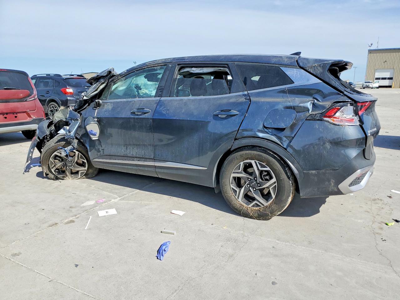 2023 Kia Sportage Lx - Image 2