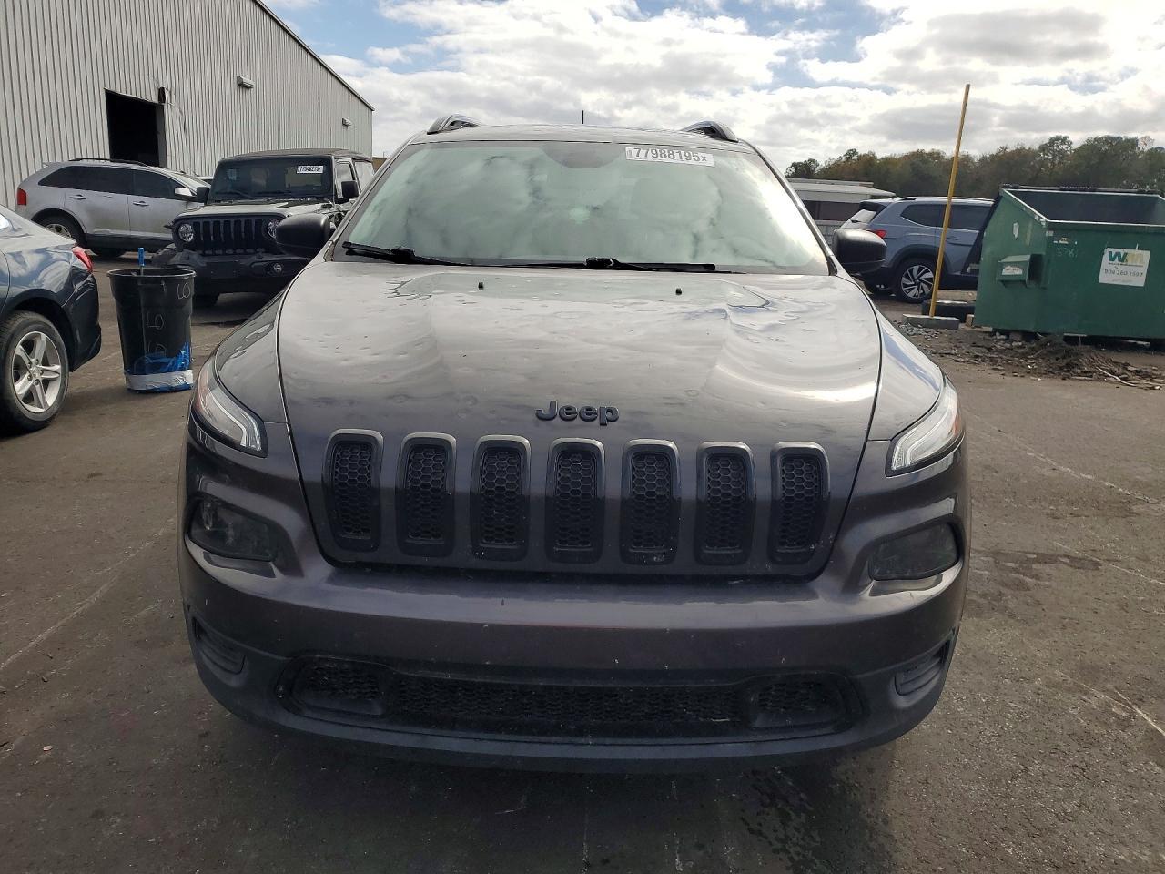 2017 Jeep Cherokee Sport - Фото 5