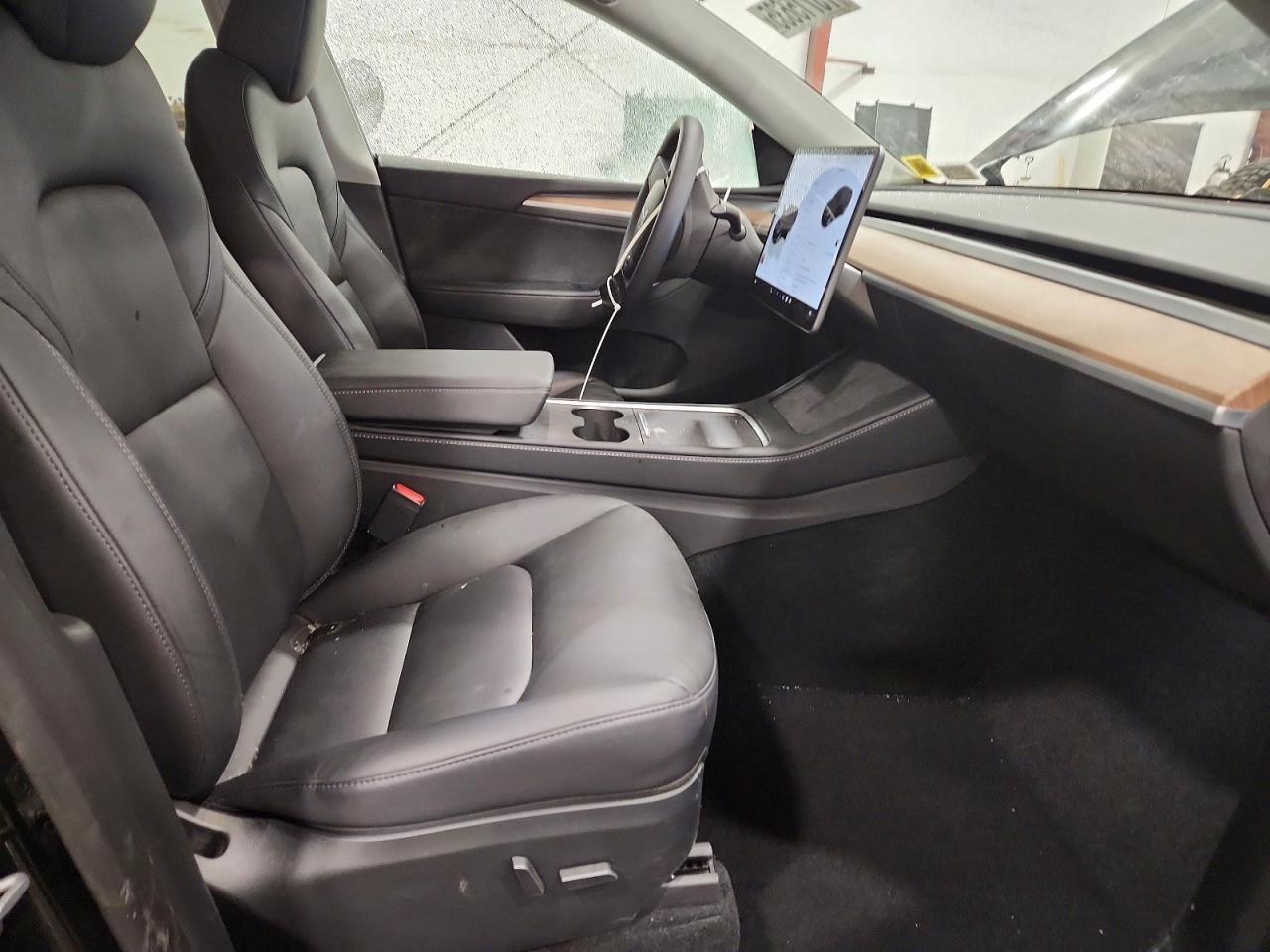 2024 Tesla Model Y - Image 7