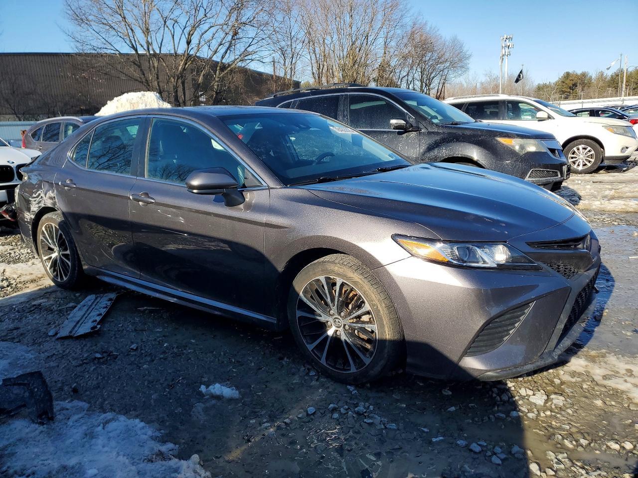 2019 Toyota Camry L - Image 4