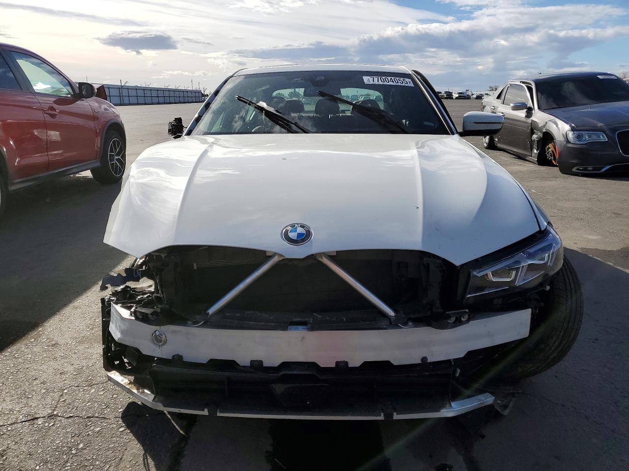 2026 BMW 330Xi - Фото 5
