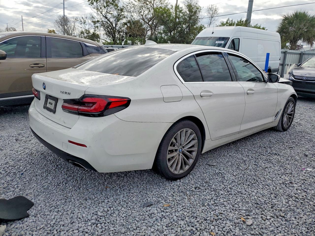 2021 BMW 530 I - Image 3