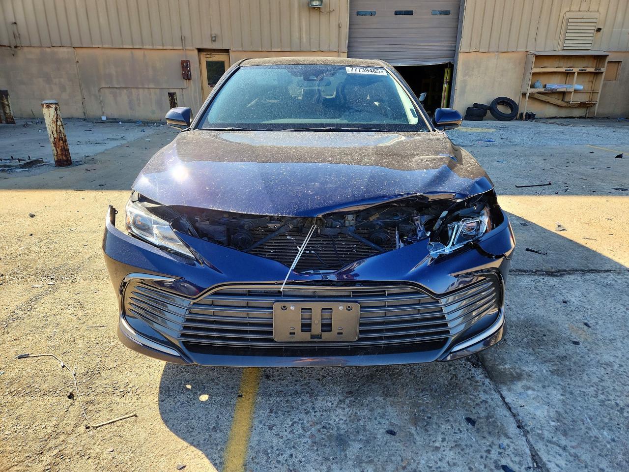 2022 Toyota Camry Le - Фото 5