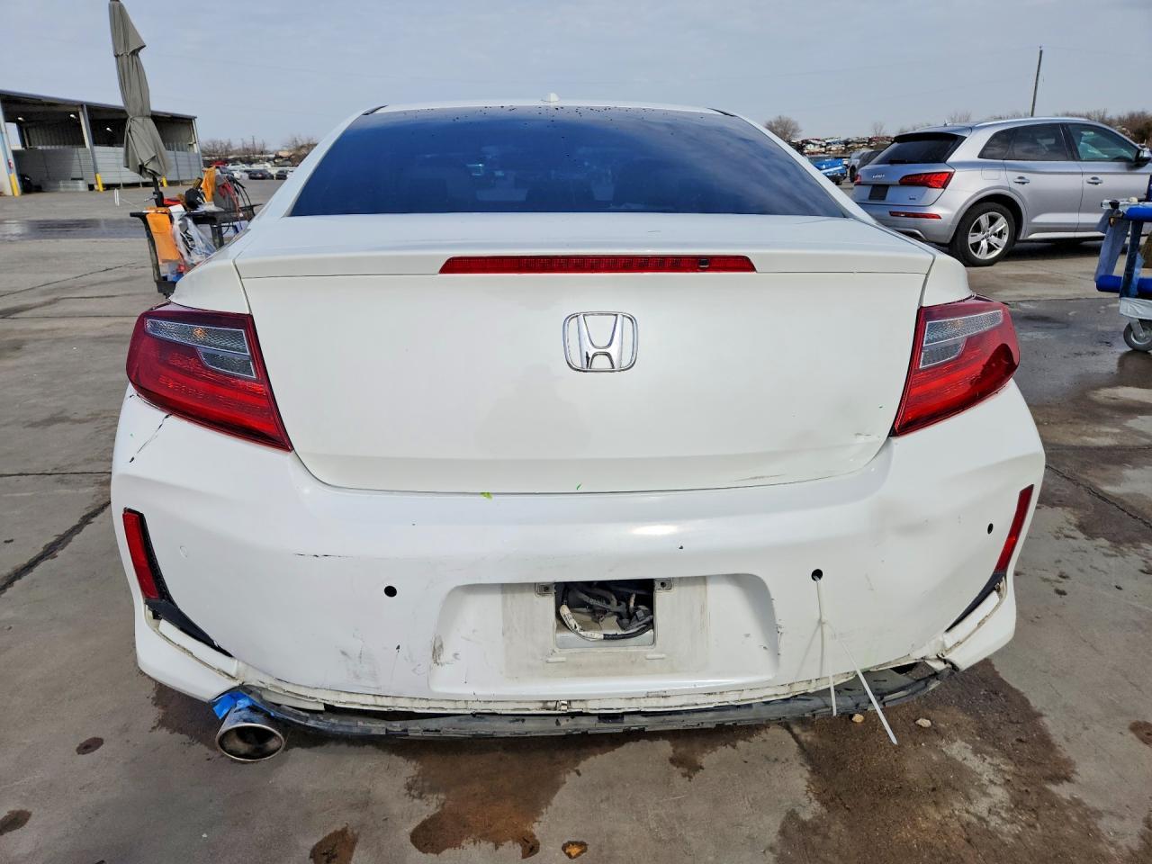 2017 Honda Accord Touring - Image 6