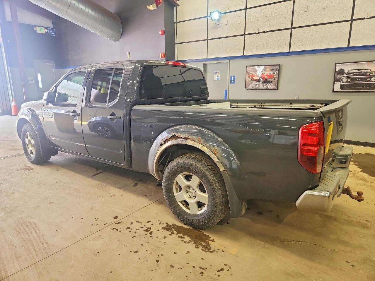 2013 Nissan Frontier Sv - Image 2