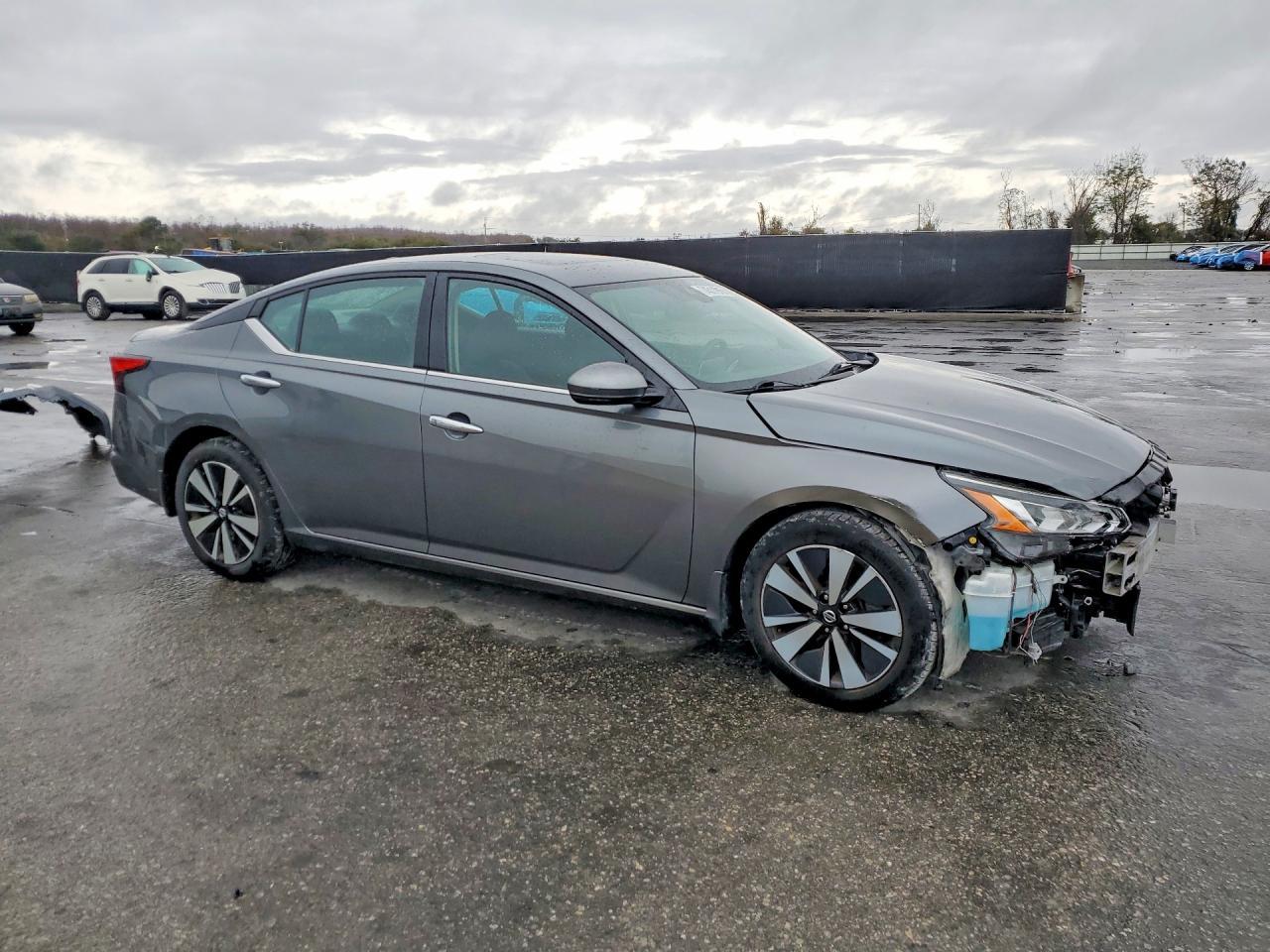 2019 Nissan Altima Sv - Image 4