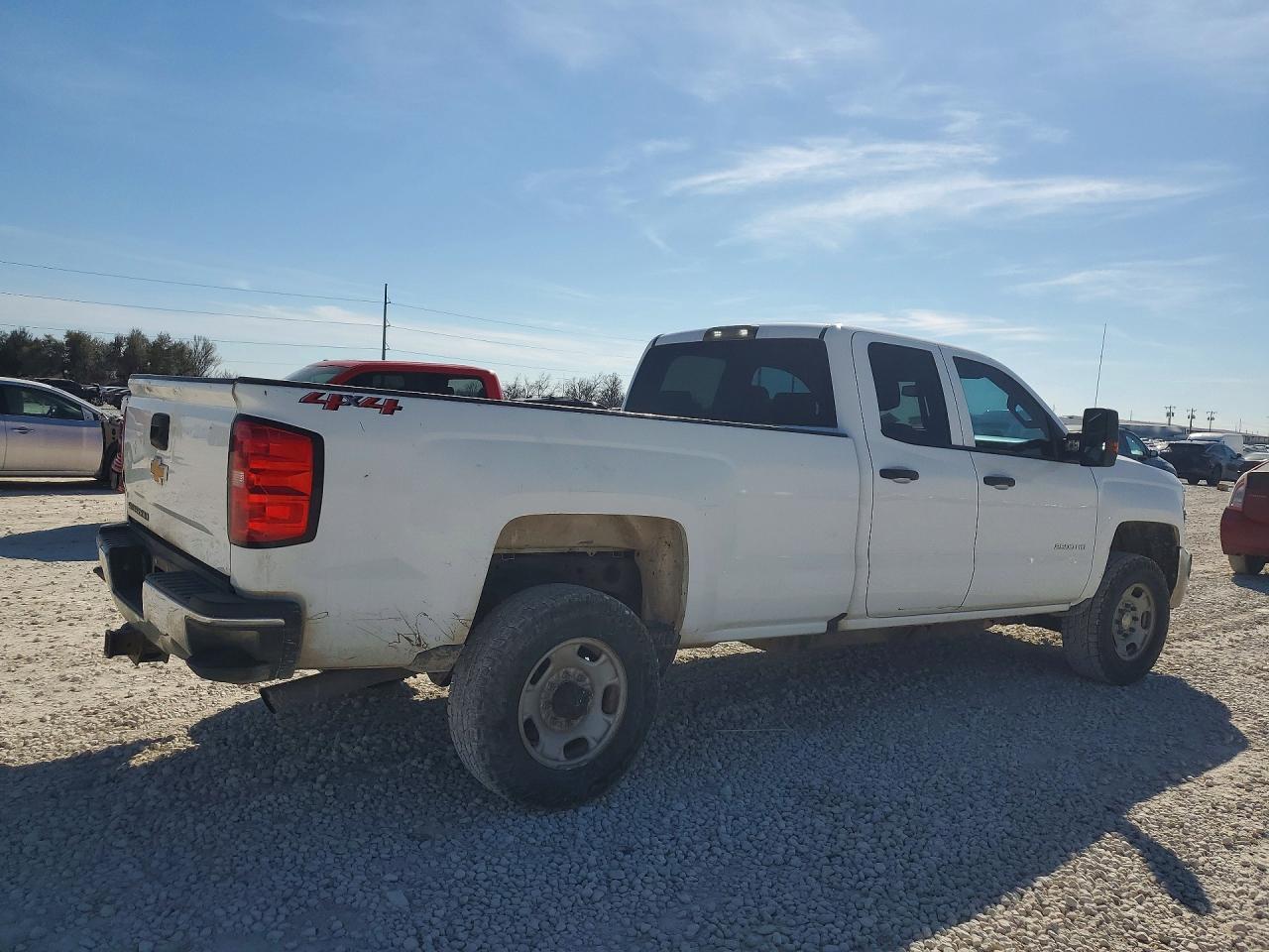 2018 Chevrolet Silverado K2500 Heavy Duty - Image 3