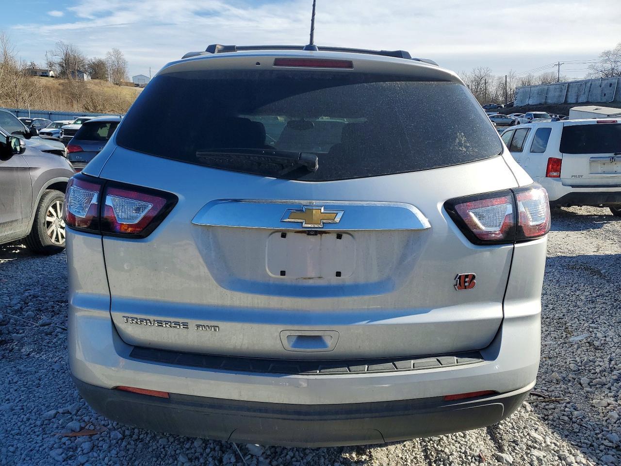 2017 Chevrolet Traverse Ls - Image 6