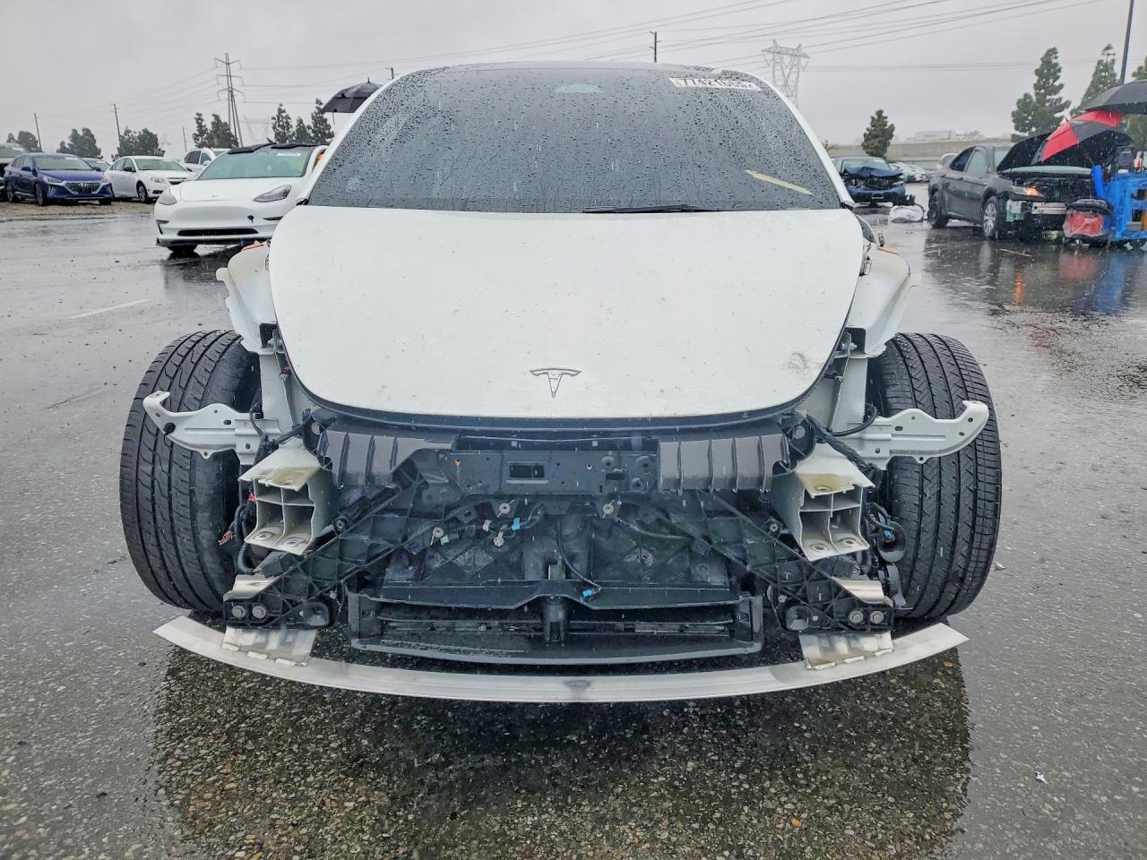 2022 Tesla Model 3 - Фото 5