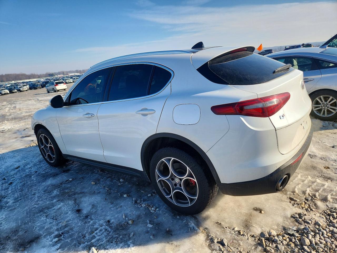 2018 Alfa Romeo Stelvio Ti Luxury - Image 2