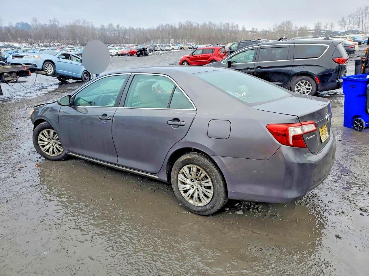 2012 Toyota Camry Base - Фото 2