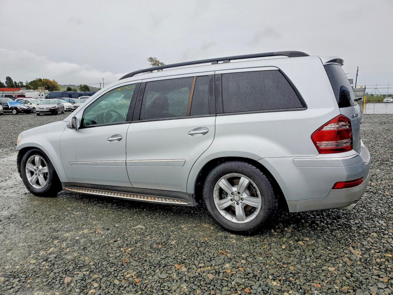 2008 Mercedes-Benz Gl 450 4Matic - Image 2