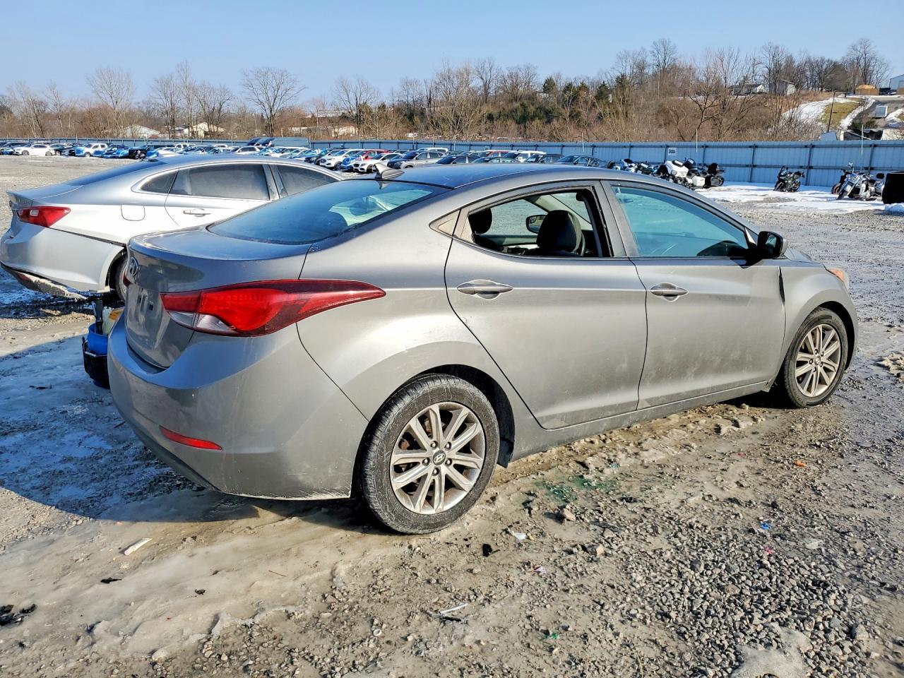 2014 Hyundai Elantra Se - Фото 3
