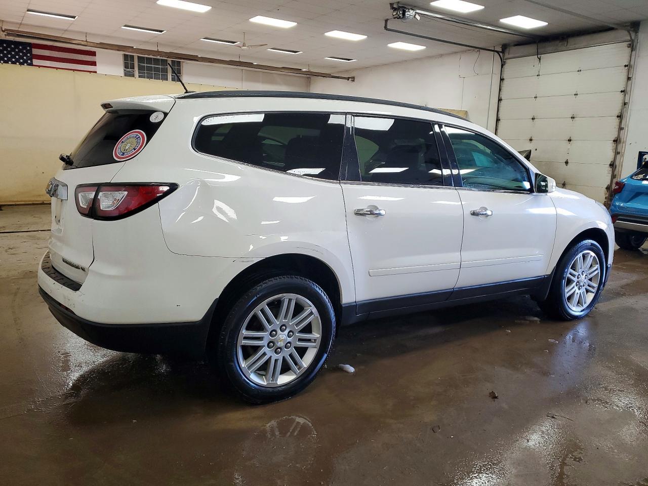 2015 Chevrolet Traverse Lt - Image 3