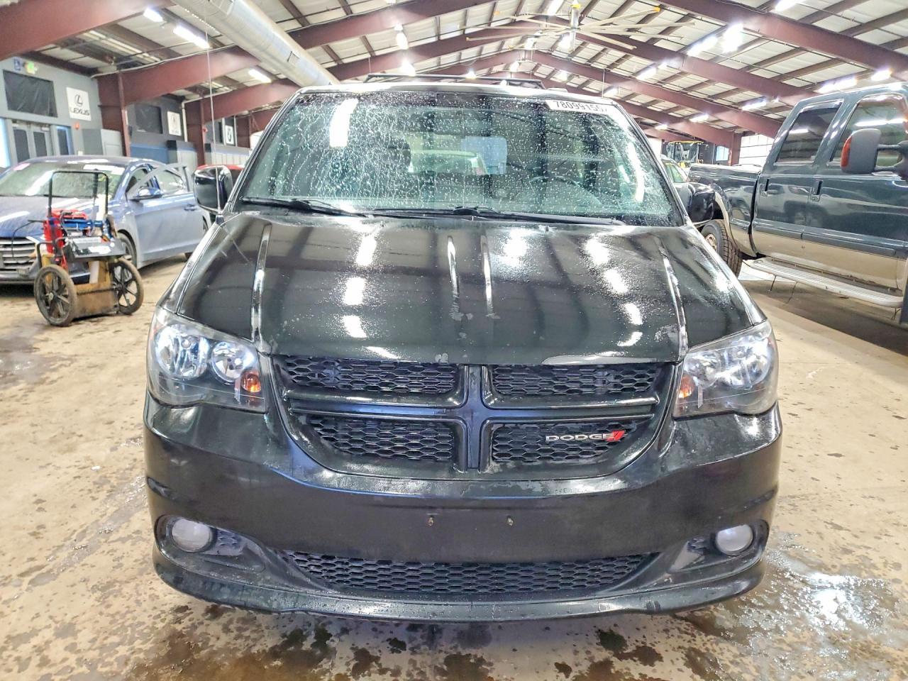 2016 Dodge Grand Caravan R/T - Image 5