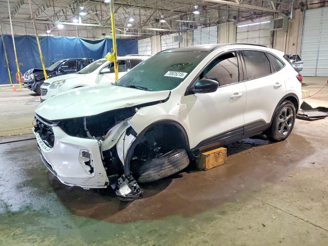 2025 Ford Escape St Line