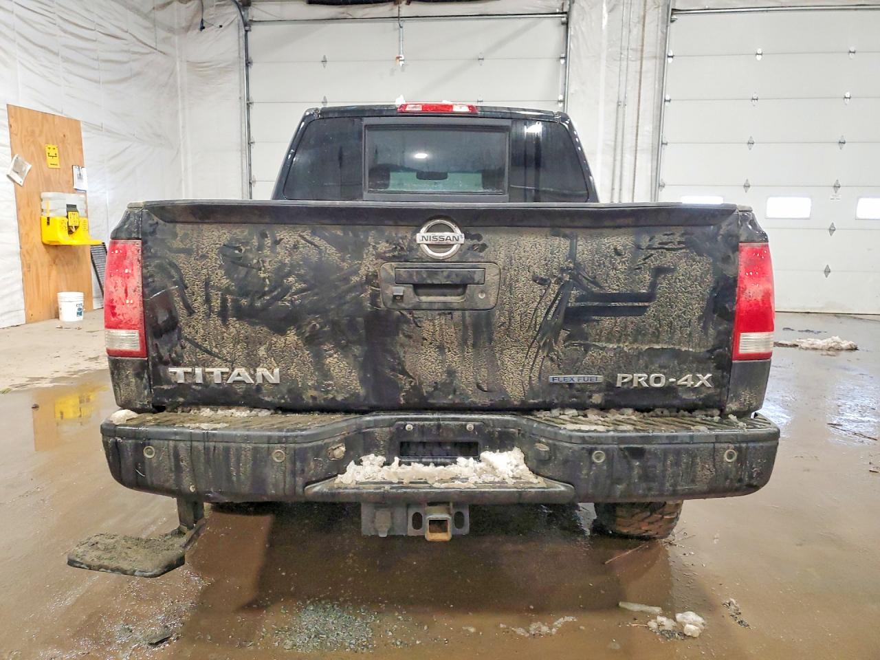 2015 Nissan Titan S - Фото 6