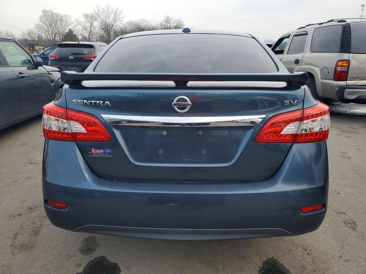 2015 Nissan Sentra S - Фото 6