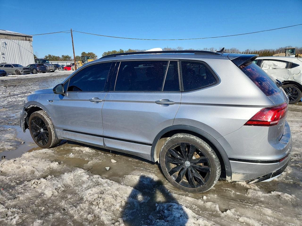 2021 Volkswagen Tiguan Se - Фото 2