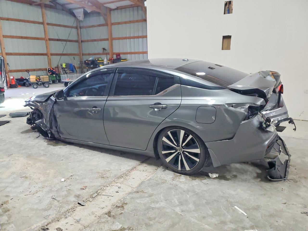 2022 Nissan Altima 2.5 Sr - Фото 2
