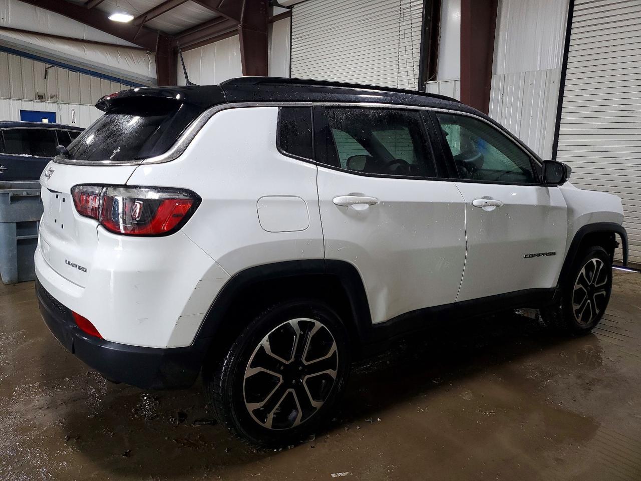 2022 Jeep Compass Limited - Image 3