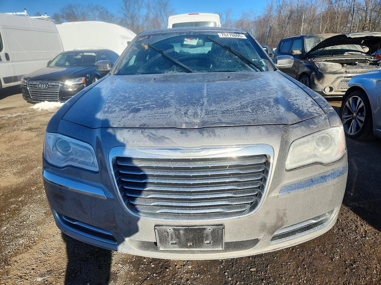 2014 Chrysler 300 - Фото 5