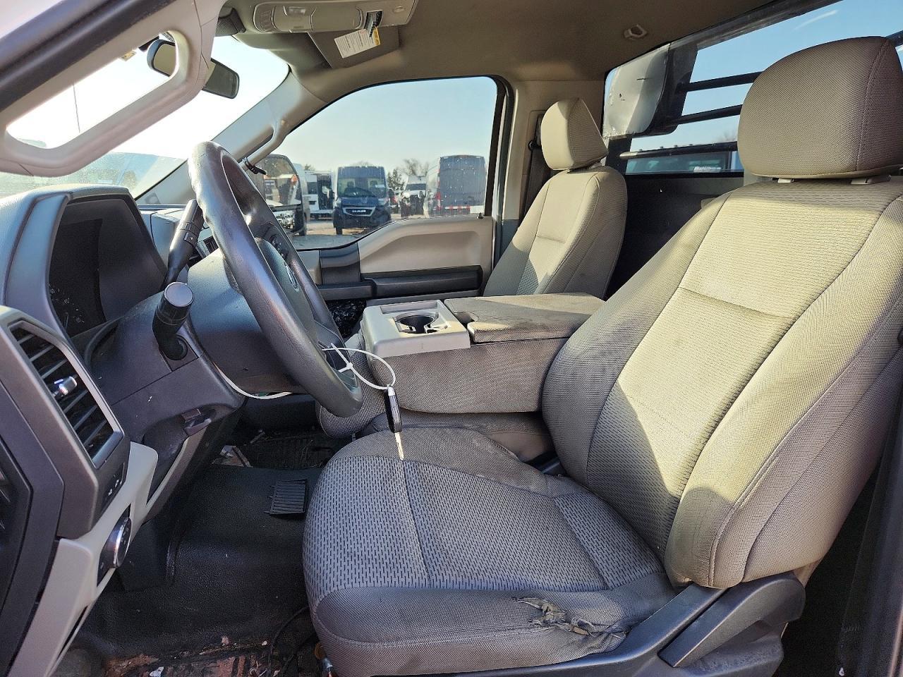 2022 Ford F350 Super Duty Flatbed Truck - Image 7