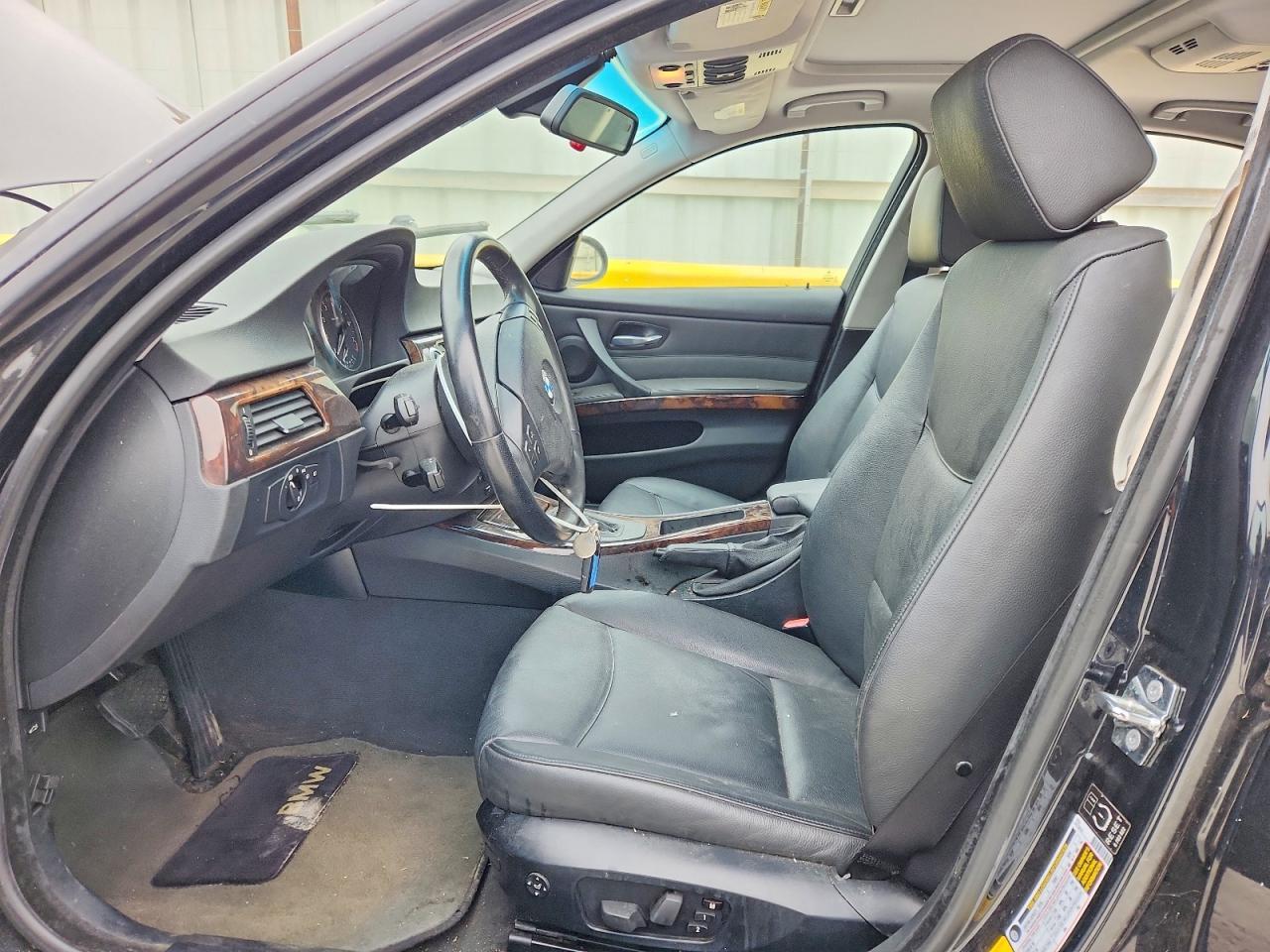 2006 BMW 325 Xi - Image 7