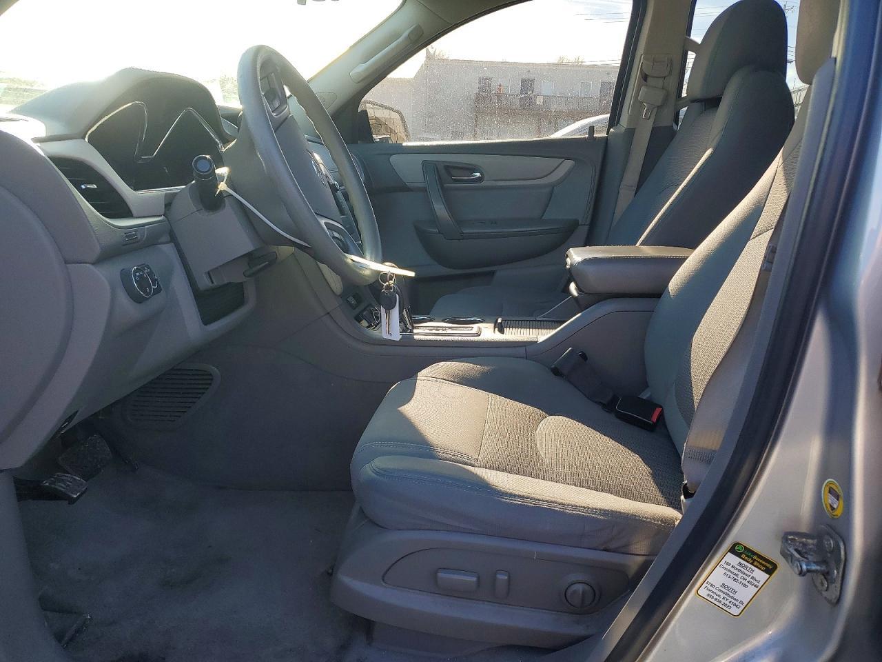 2017 Chevrolet Traverse Ls - Image 7
