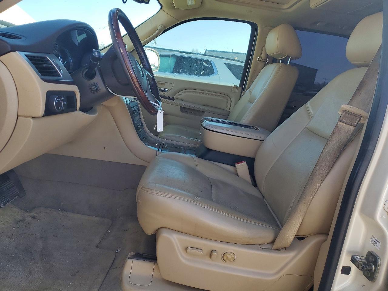 2013 Cadillac Escalade Luxury - Фото 7