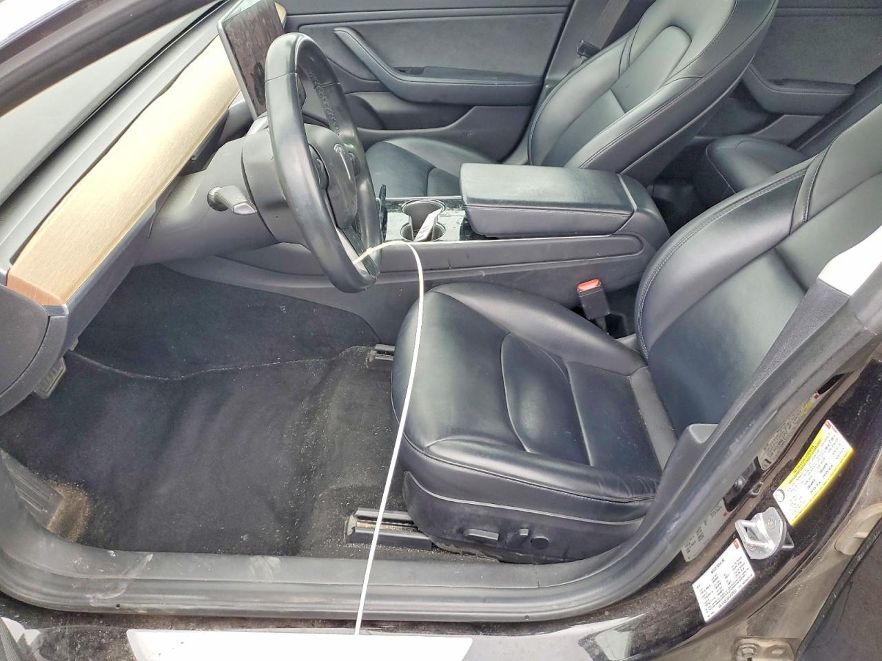 2018 Tesla Model 3 - Image 7