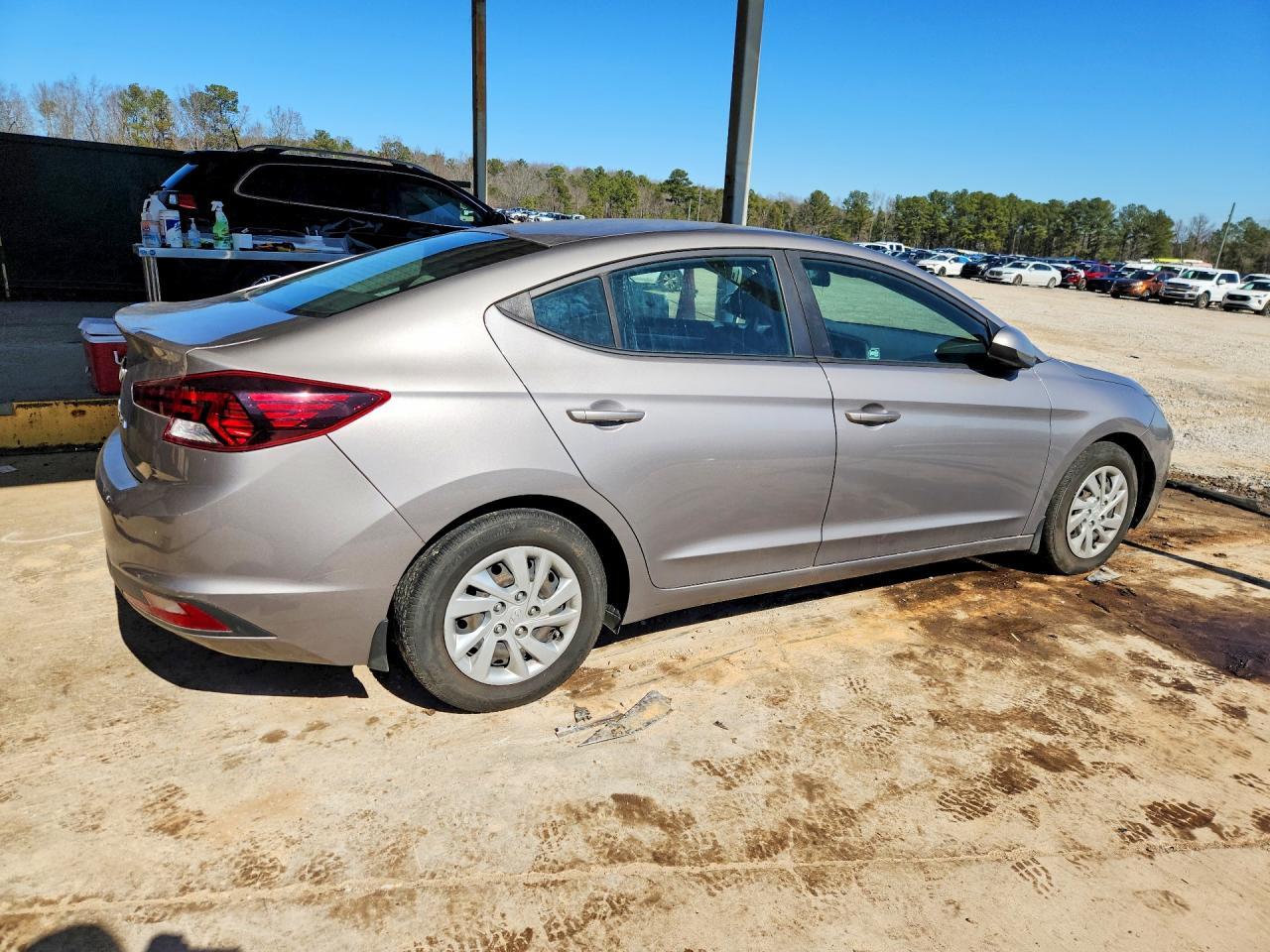 2020 Hyundai Elantra Se - Фото 3
