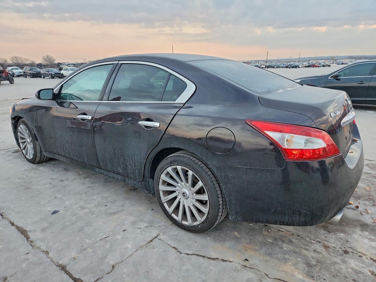 2010 Nissan Maxima S - Фото 2