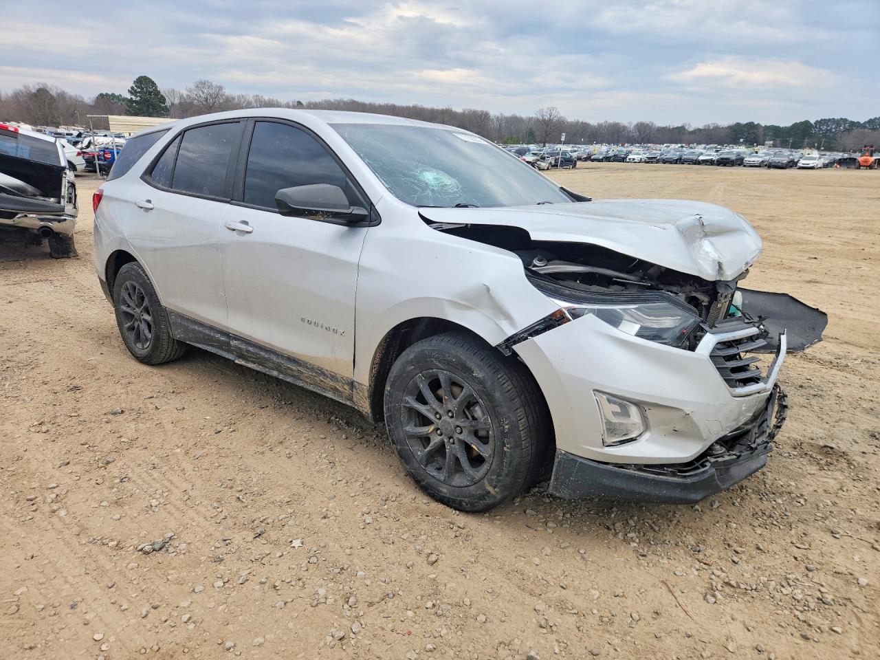 2020 Chevrolet Equinox Ls - Фото 4